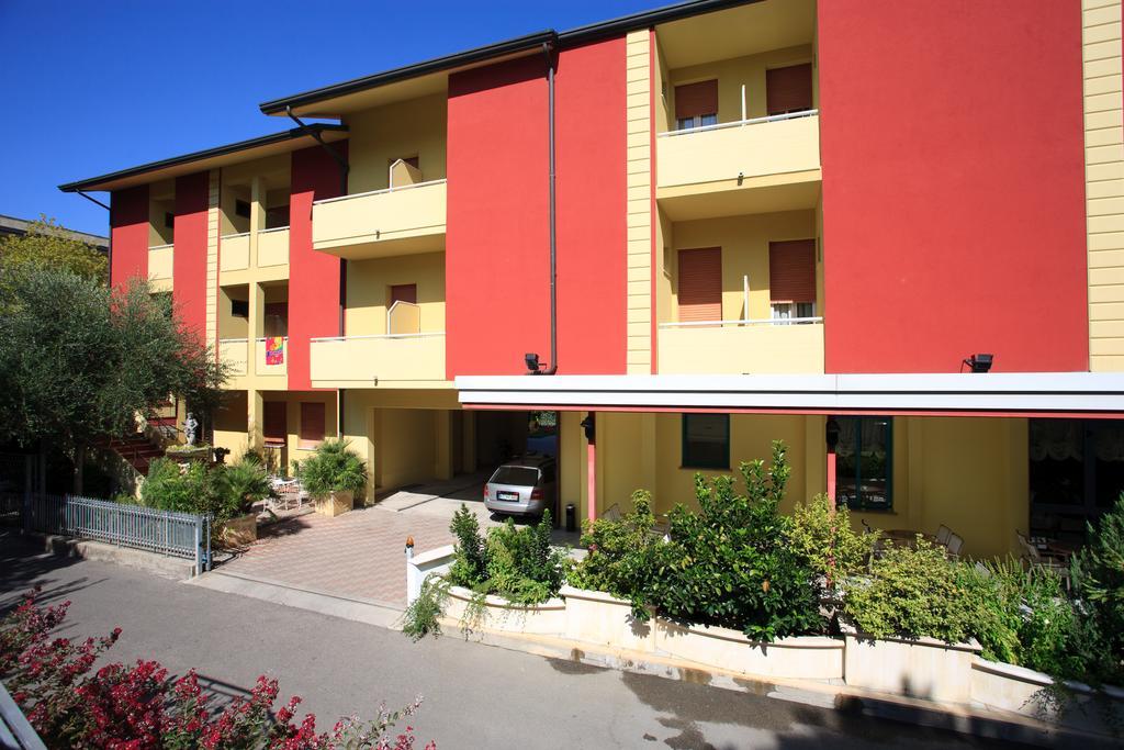 Elisabetta Hotel Cesenatico Exterior foto